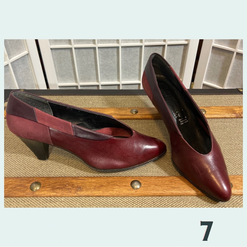Vintage Designer Rare Unique Burgundy Wine Red Suede & Leather Pumps Size 6.5-7